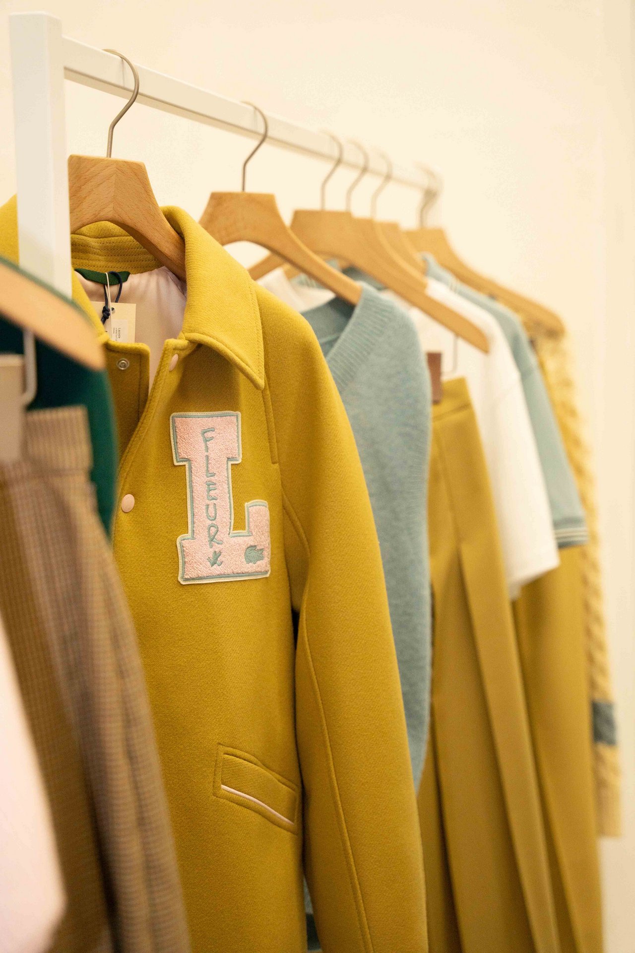 detail photo for lacoste